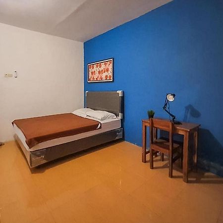 Syafa Homestay Syariah Mitra Reddoorz Tuban  外观 照片