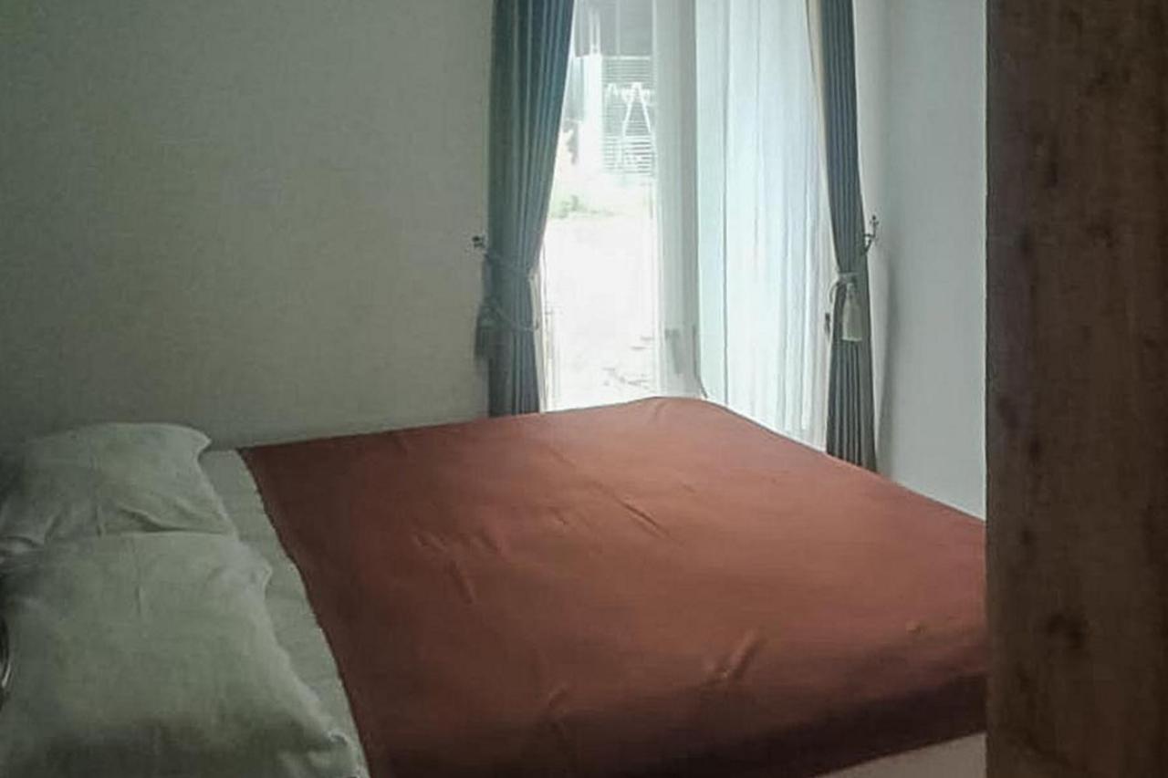 Syafa Homestay Syariah Mitra Reddoorz Tuban  外观 照片
