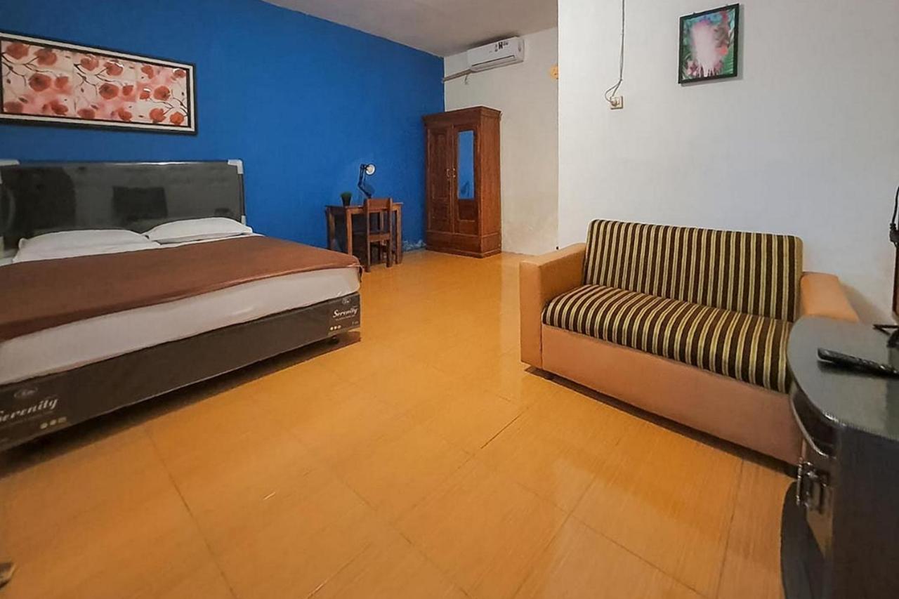 Syafa Homestay Syariah Mitra Reddoorz Tuban  外观 照片