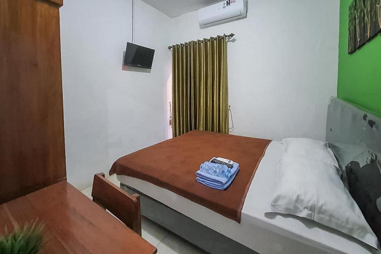 Syafa Homestay Syariah Mitra Reddoorz Tuban  外观 照片